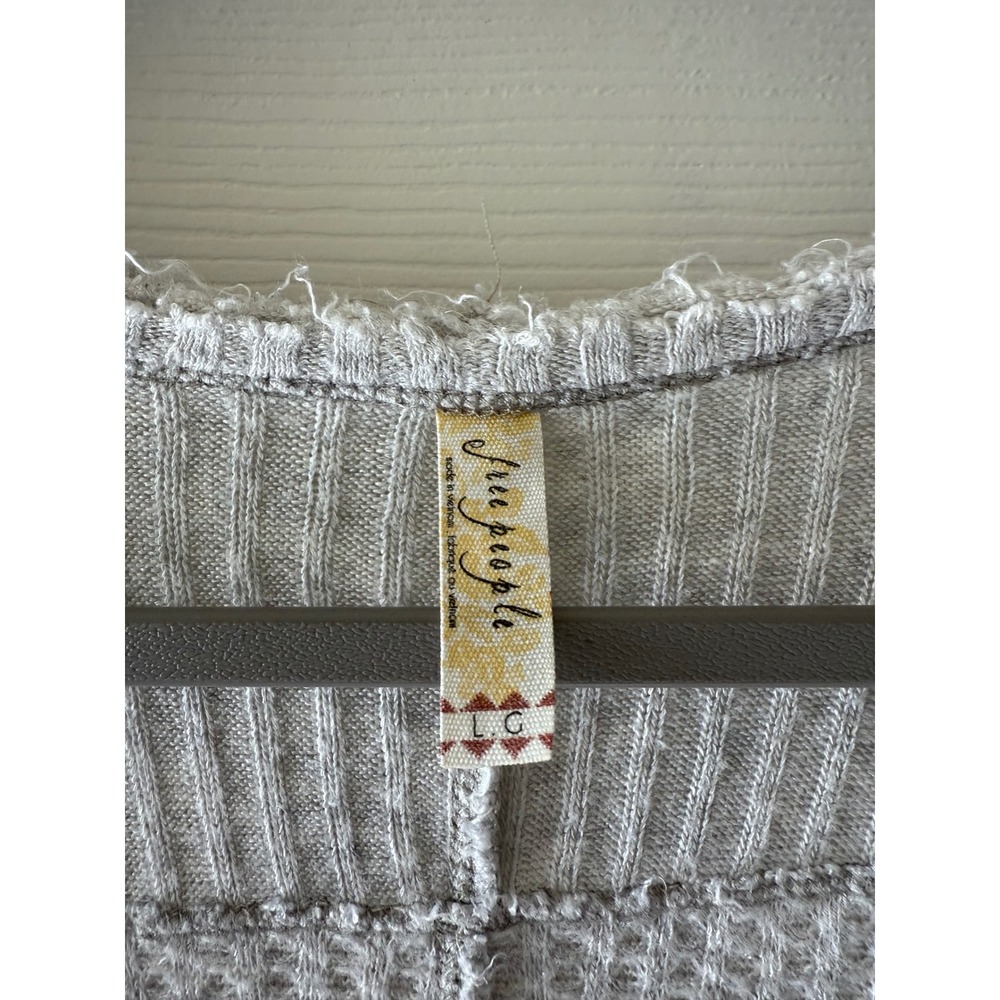 Free People Oversized Waffle Thermal Top L Gray Raw Hem Slouchy We The Free - Picture 3 of 7